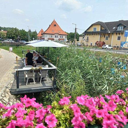Monarchia Apartman Pearl Mosonmagyaróvár المظهر الخارجي الصورة