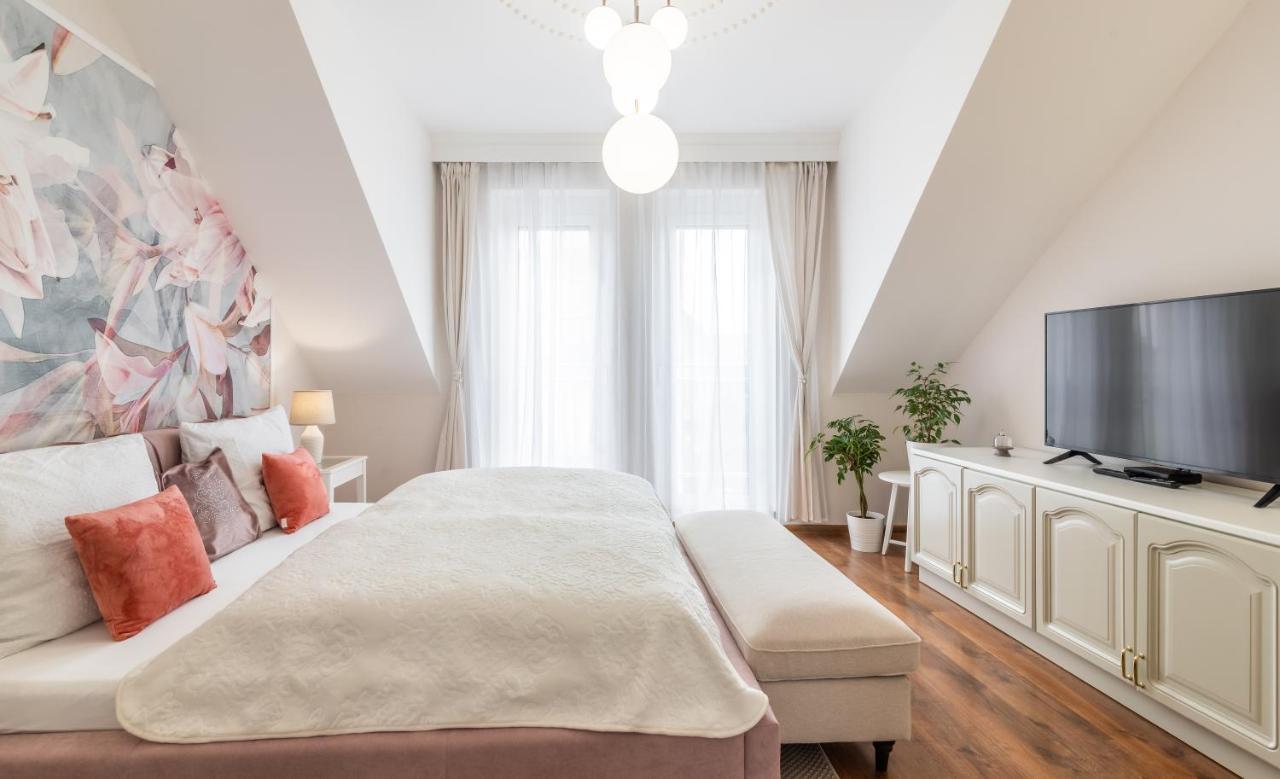 Monarchia Apartman Pearl Mosonmagyaróvár المظهر الخارجي الصورة