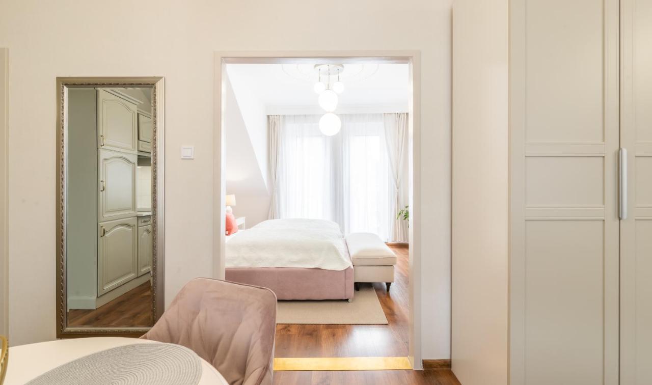 Monarchia Apartman Pearl Mosonmagyaróvár المظهر الخارجي الصورة
