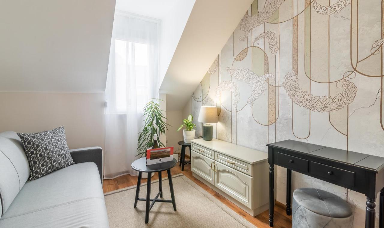 Monarchia Apartman Pearl Mosonmagyaróvár المظهر الخارجي الصورة